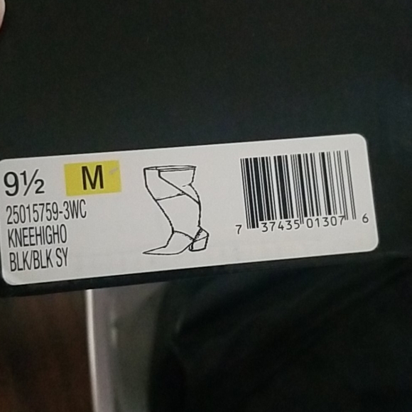 Boots - Picture 2 of 9